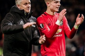 多米包含蒂姆回归赛场，势不可挡首场状态亮眼，曼联观众沸腾！的词条