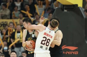 多米百家乐欧篮联赛程吃紧；上海久事清晨止住颓势；赛场秩序良好；赛程密集仍需轮换的简单介绍